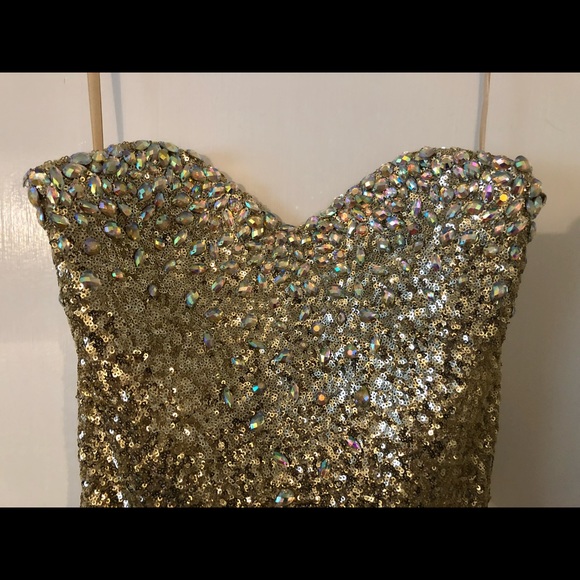 La Femme gold sequin dress - Picture 2 of 8